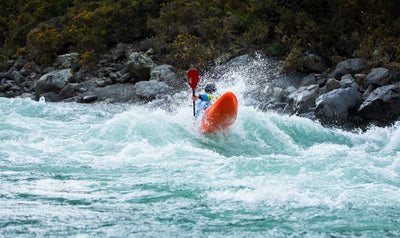 What to Consider When Buying a Whitewater Paddle
