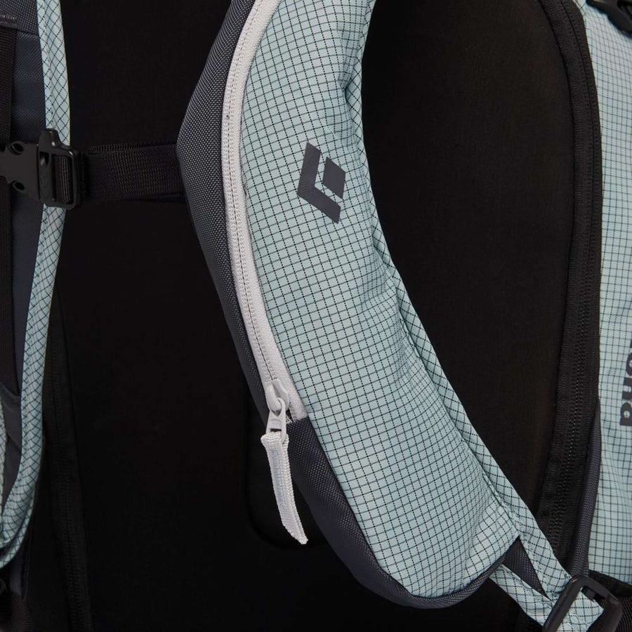 Black diamond sales snowboard backpack