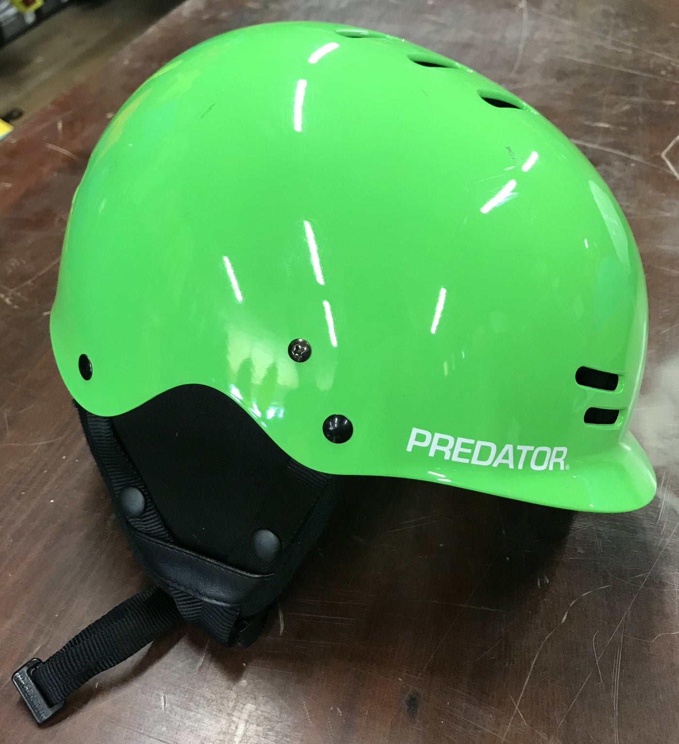 [RENTAL] Predator FR7-W Paddle Helmet